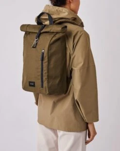 Sandqvist Dante Ryggsekk -Osrey Butikk DANTE VEGAN OliveNavyWebbing SQA1678 01