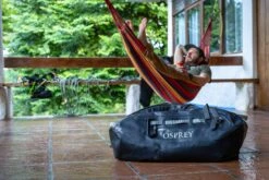 Osprey Transporter WP Duffel 70 Liter -Osrey Butikk F22 TransporterWPDuffel70TunnelVisionGreyO S 10003358RossBernards Exp 4 10 24 004 web 8da8f7d9 dc23 4d3f 8c77 d75e5fccda4b