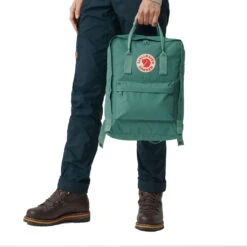 Kånken Ryggsekk 27 Kånken Ryggsekk -Osrey Butikk Fjellreven Kanken Ryggsekk i handa