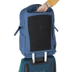 Osprey Daylite Carry-On Travel Pack 44 Reisesekk -Osrey Butikk Osprey Daylite Carryon Travel Pack 44 Reisesekk paa handtak