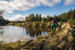 Osprey Siskin 12 Hydreringssekk Herre -Osrey Butikk Siskin Salida Series Hero web