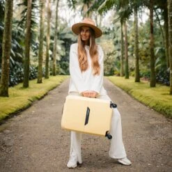 Samsonite Magnum Eco Trillekoffert (69 Cm) 39 Samsonite Magnum Eco Trillekoffert (69 Cm) -Osrey Butikk highlight magnumeco lifestyle 6 520ba2bd af29 4e2b b100 7bb586764f77