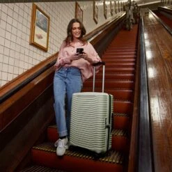 Samsonite Upscape Trillekoffert (69 Cm) 12 Samsonite Upscape Trillekoffert (69 Cm) -Osrey Butikk highlight upscape lifestyle 1 ad0db7cd ff6f 4909 a08c f615e956ec15